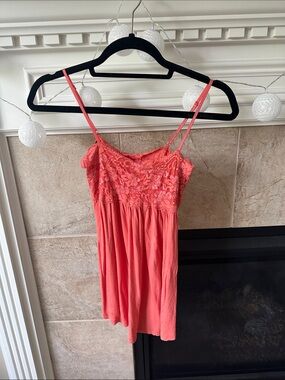 Forever 21 Coral Lace-Trim Cami Tank